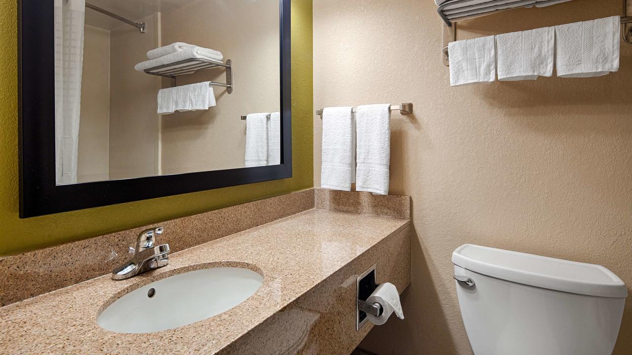 Best Western Adena Inn - thumb 28