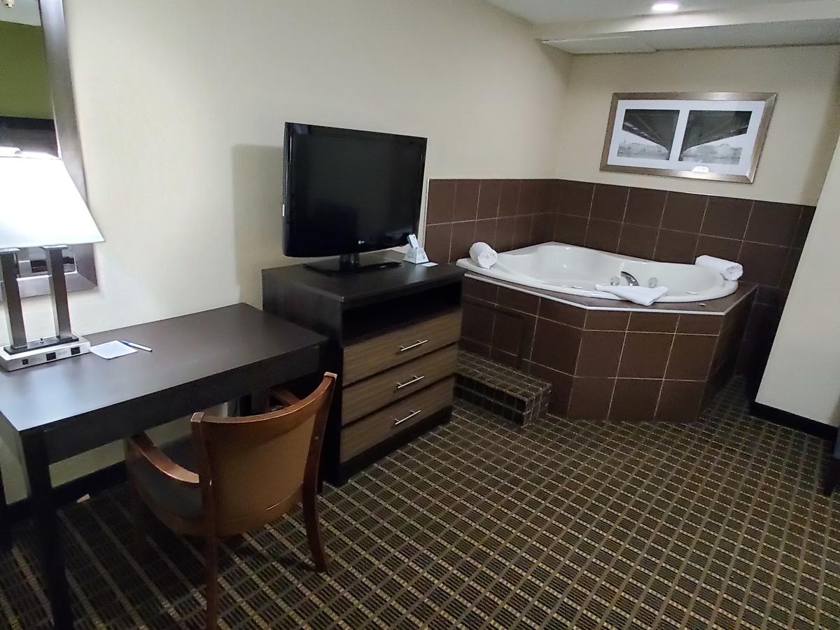 Best Western Adena Inn - thumb 21