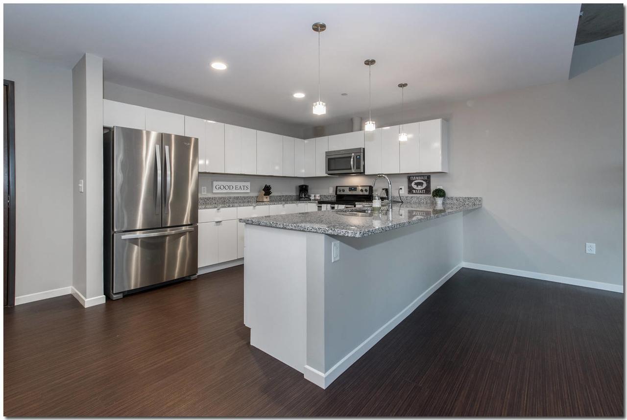 One Bedroom Old River Road - thumb 23