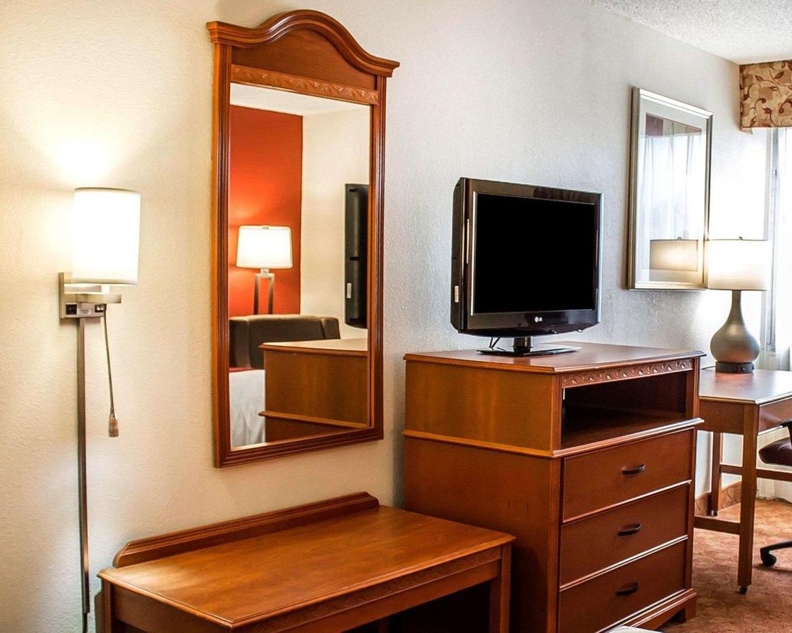 Comfort Inn Lima - thumb 38