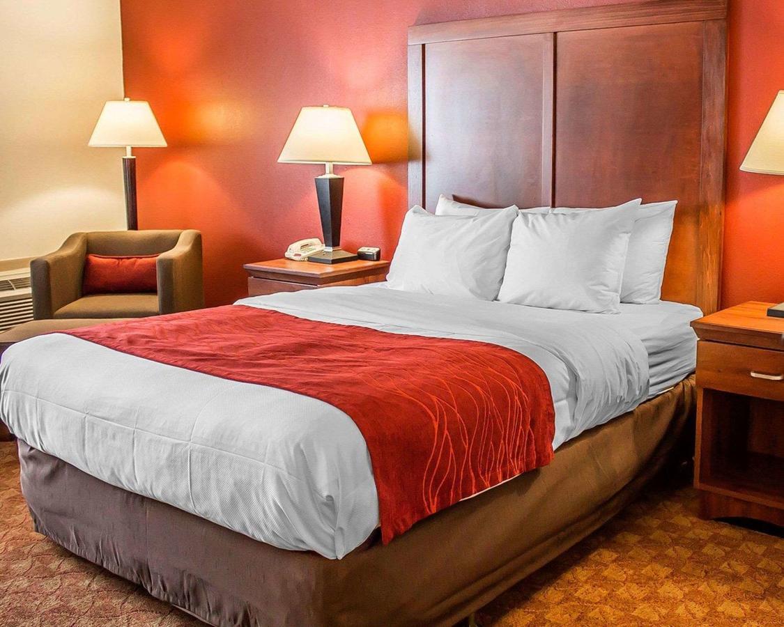 Comfort Inn Lima - thumb 22