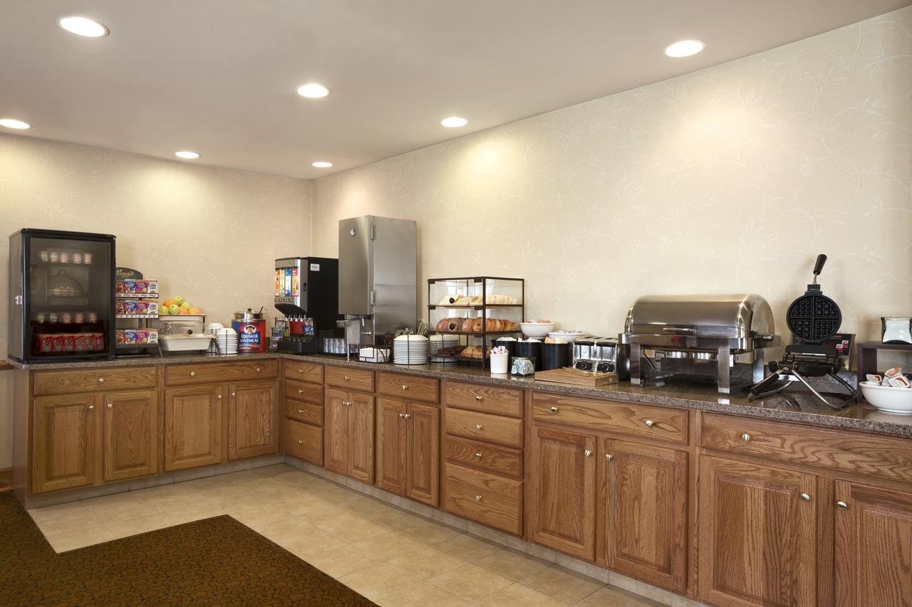 Country Inn & Suites By Radisson, Toledo, OH - thumb 14