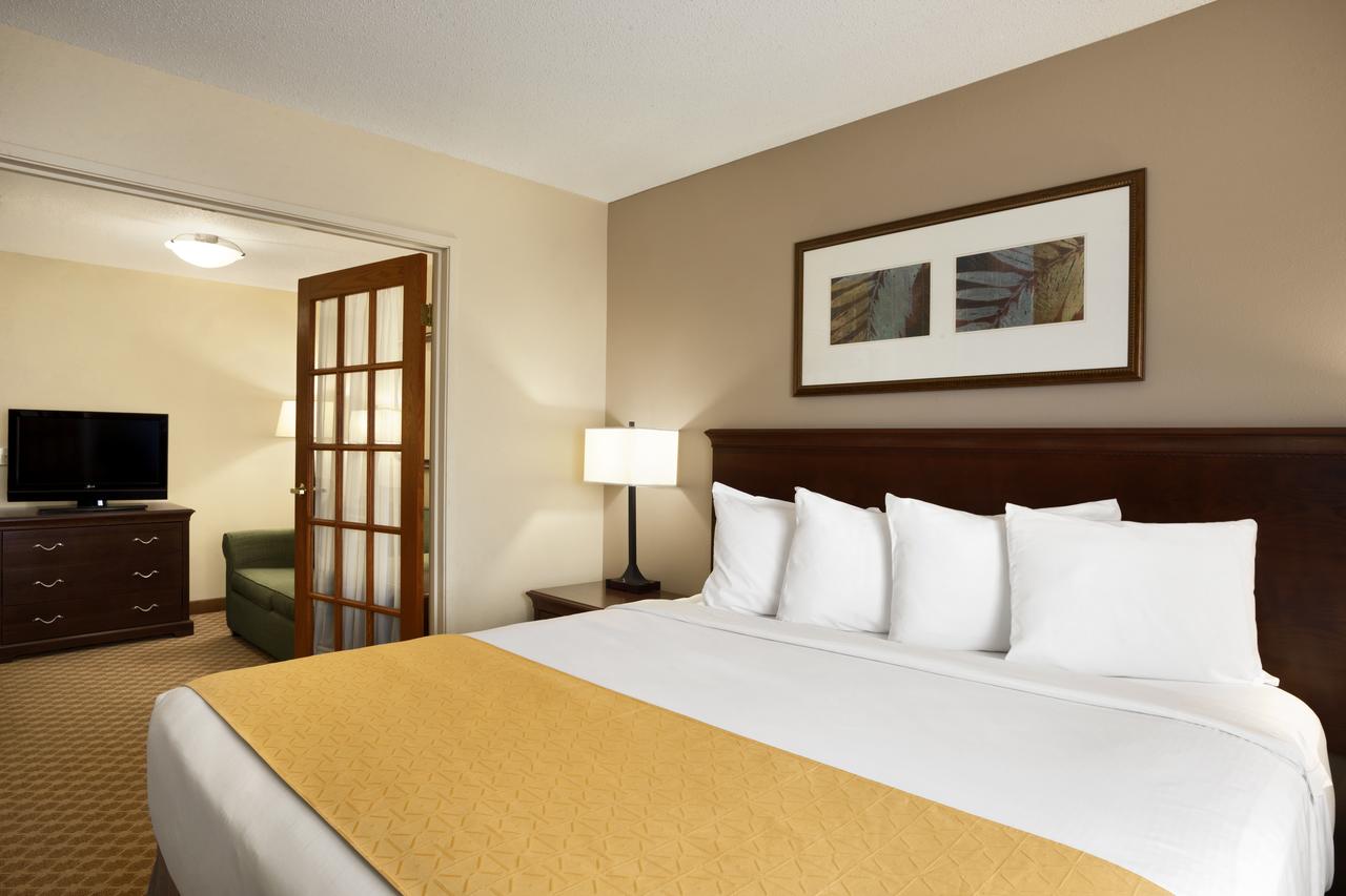Country Inn & Suites By Radisson, Toledo, OH - thumb 9