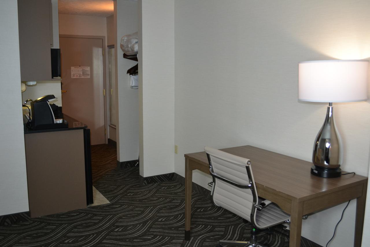 Holiday Inn Express Hotel & Suites Kent State University - thumb 7