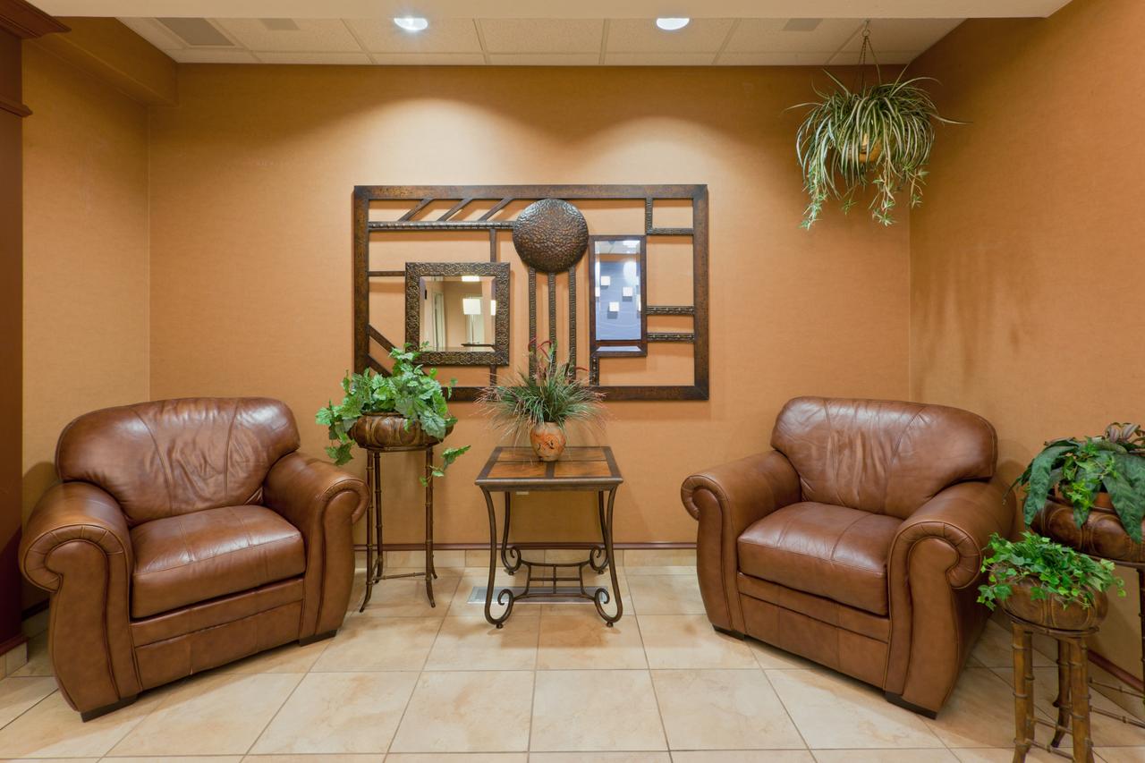 Holiday Inn Express Hotel & Suites Kent State University - thumb 25