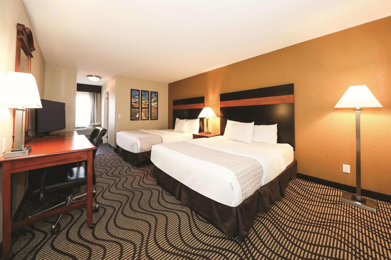 La Quinta Inn By Wyndham Sandusky Near Cedar Point - thumb 22