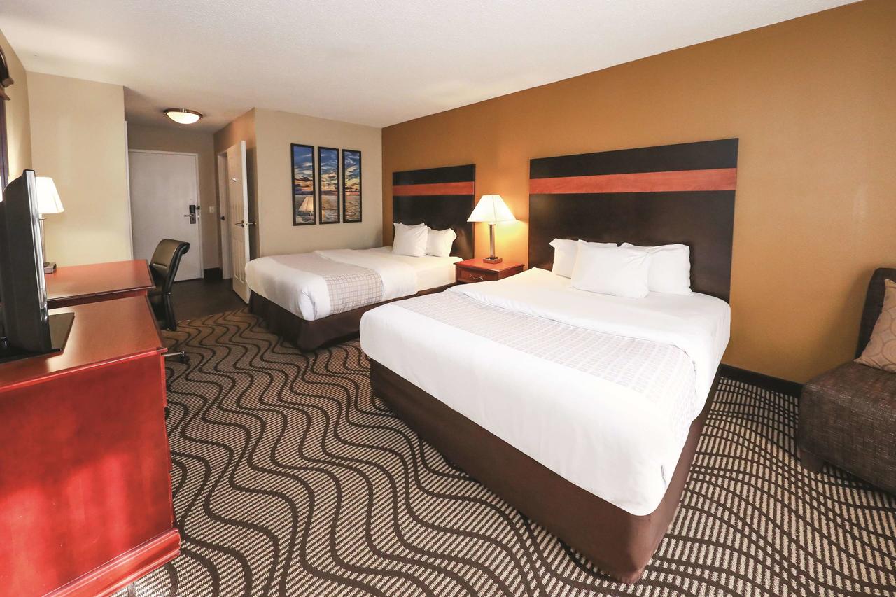 La Quinta Inn By Wyndham Sandusky Near Cedar Point - thumb 6