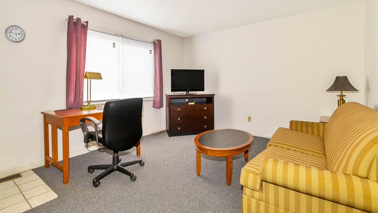 Magnuson Hotel Extended Stay Canton Ohio - thumb 12