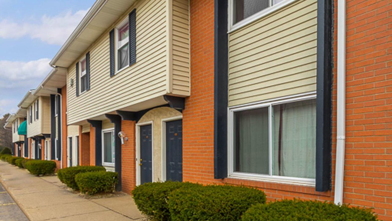Magnuson Hotel Extended Stay Canton Ohio - thumb 4