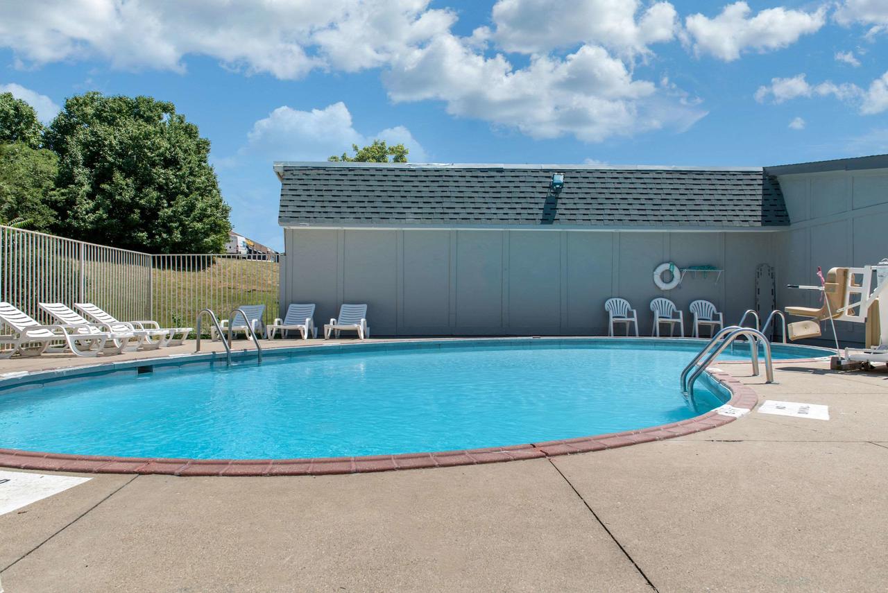 Rodeway Inn Sharonville - thumb 15