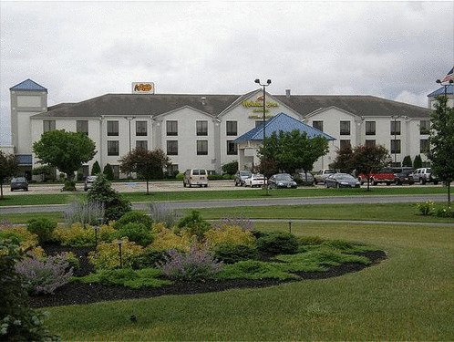 Baymont Inn & Suites By Wyndham Findlay - thumb 0