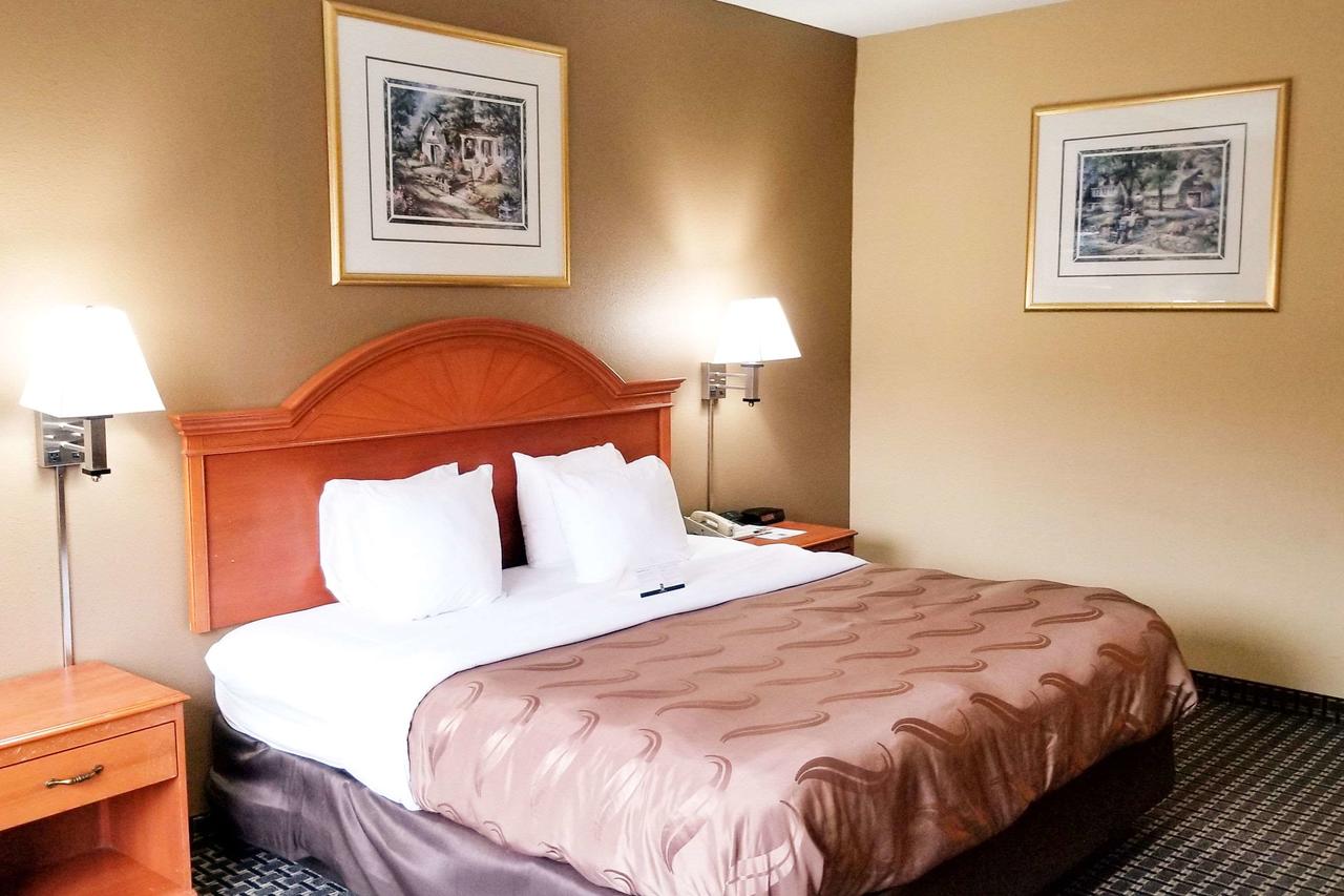 Quality Inn & Suites Cincinnati Sharonville - thumb 8