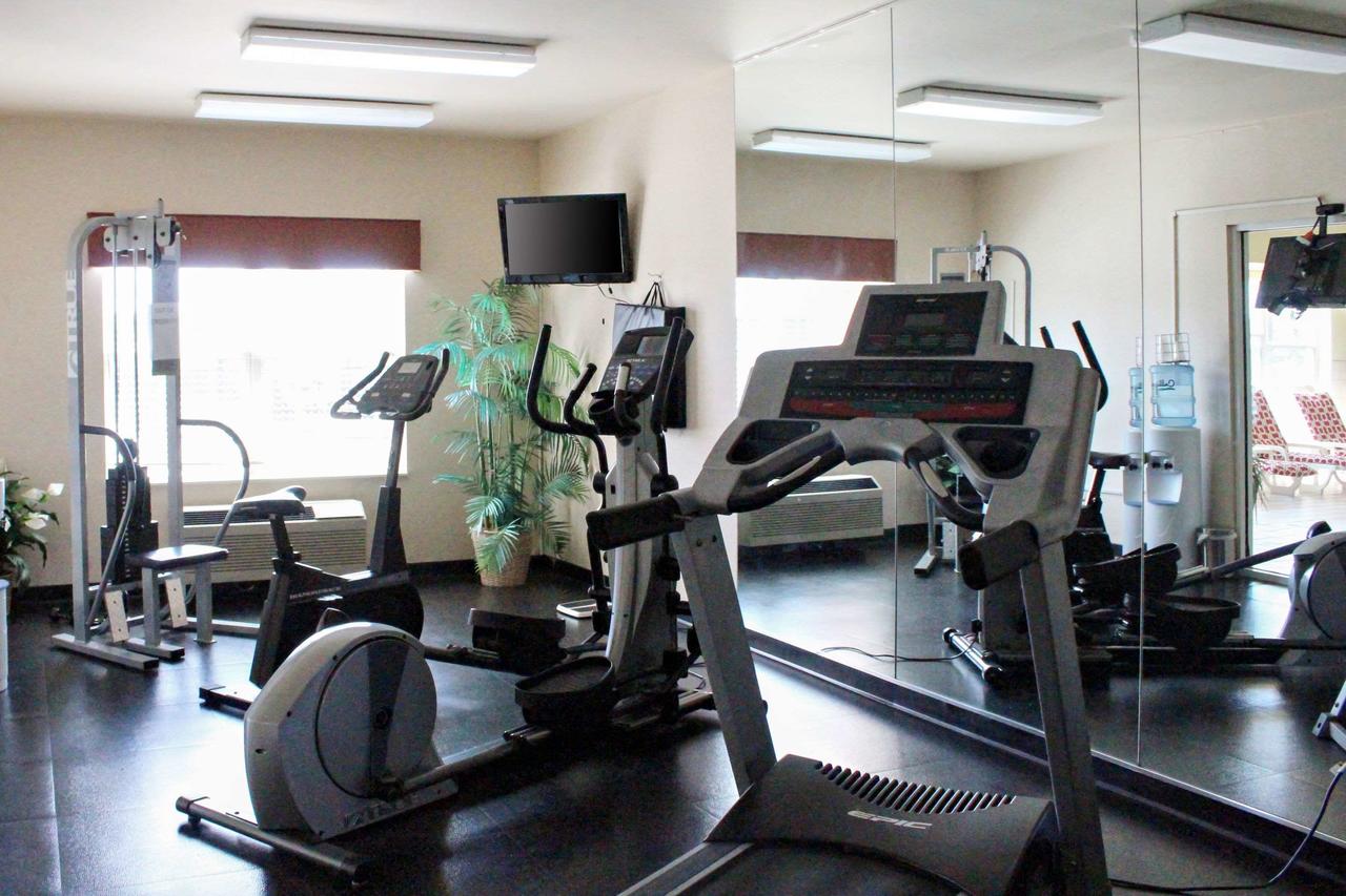 Quality Inn & Suites Cincinnati Sharonville - thumb 5