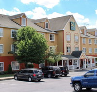 Quality Inn  Suites Cincinnati Sharonville - Accommodation Ohio