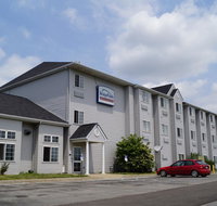 Bridgepointe Inn  Suites Toledo-Perrysburg-Rossford-Oregon-Maumee by Hollywood Casino - Accommodation Ohio