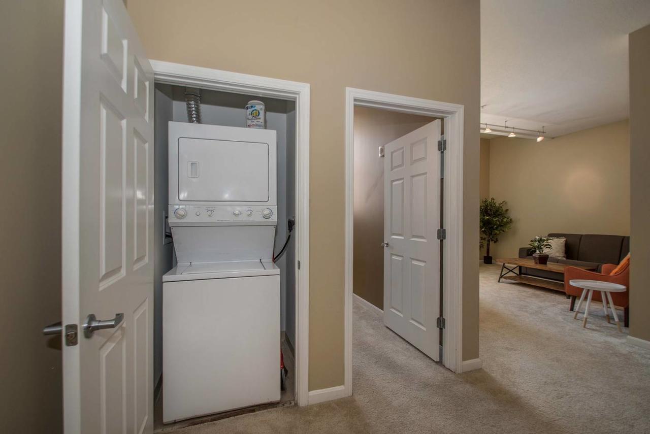Prime 2 BR Downtown Charmer - thumb 3