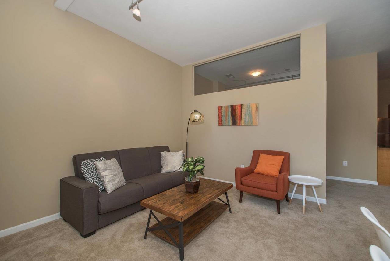 Prime 2 BR Downtown Charmer - thumb 11