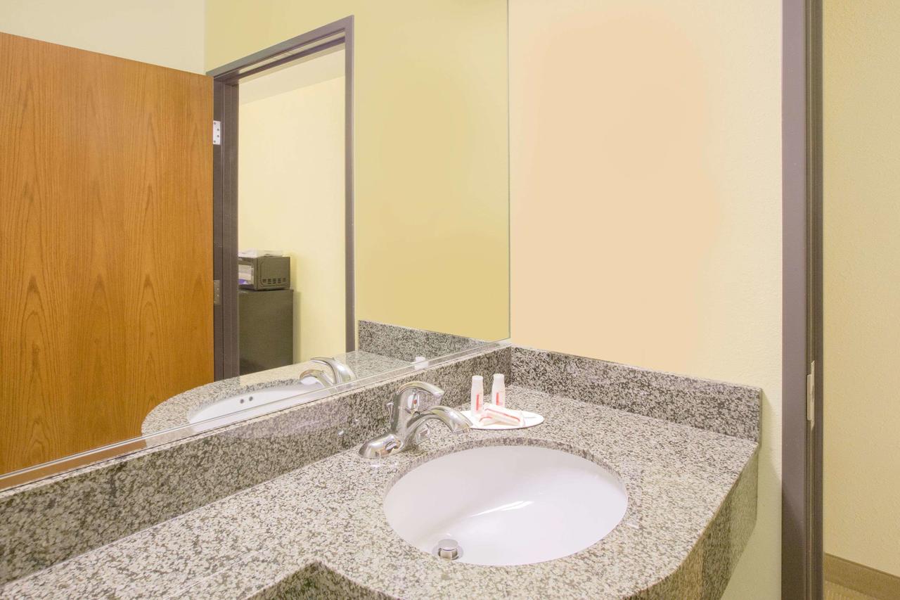 Microtel Inn & Suites By Wyndham Delphos - thumb 21