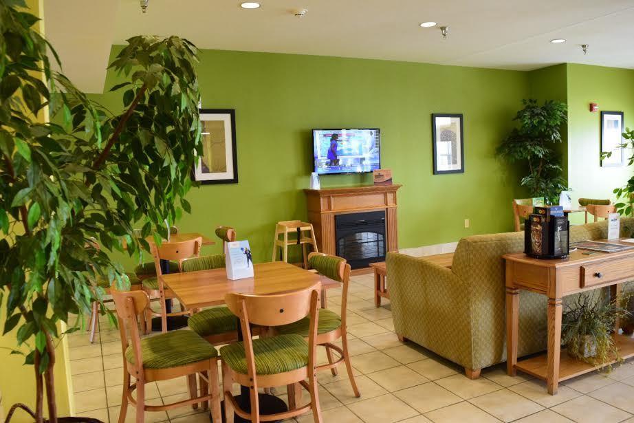Microtel Inn & Suites By Wyndham Delphos - thumb 6
