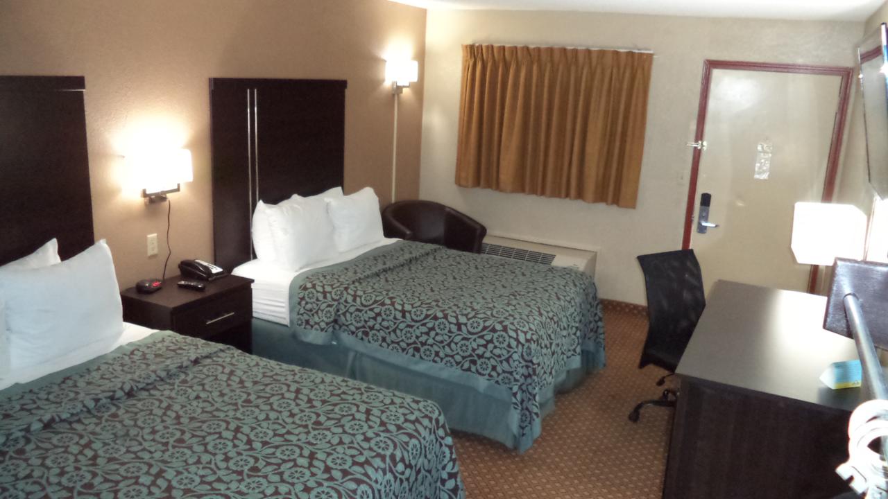 Days Inn By Wyndham Maumee/Toledo - thumb 4