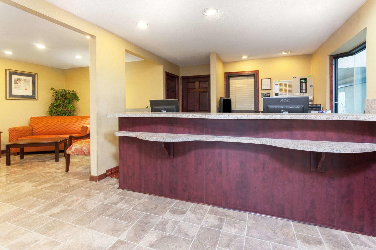 Days Inn By Wyndham Maumee/Toledo - thumb 30