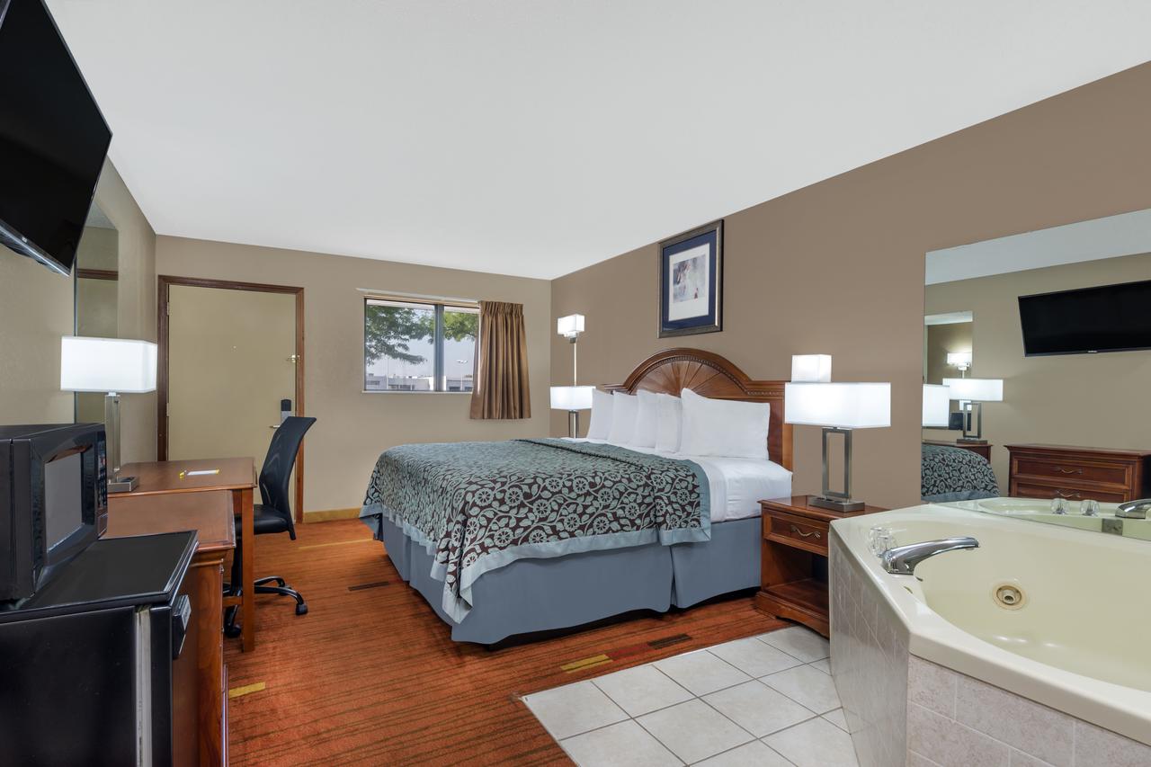 Days Inn By Wyndham Maumee/Toledo - thumb 22