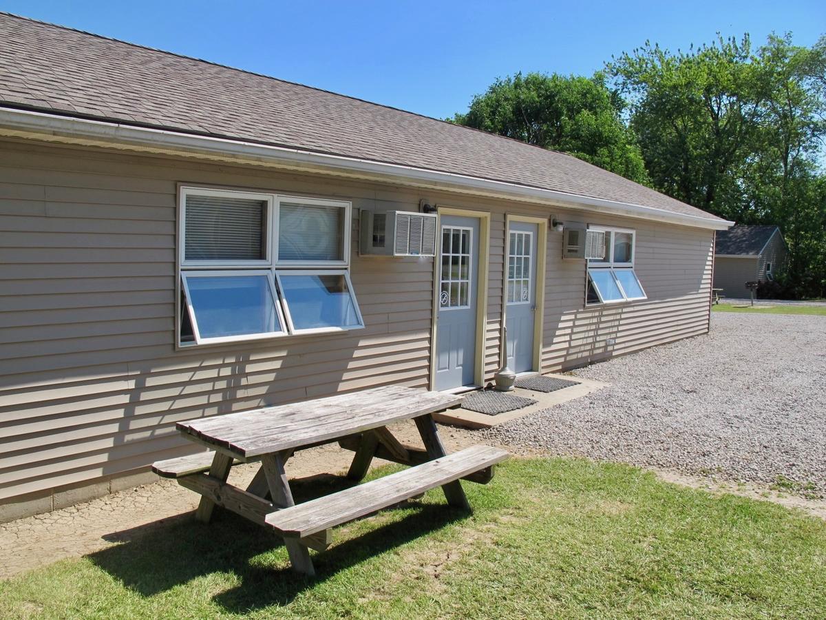 Little Ted's Cottages - thumb 1