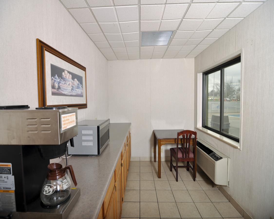 Best Budget Inn Sandusky - thumb 19