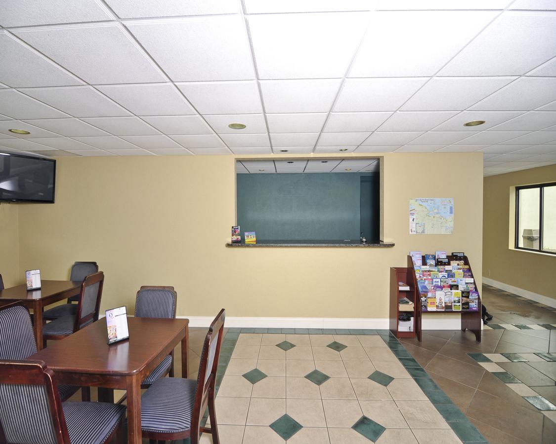 Best Budget Inn Sandusky - thumb 15