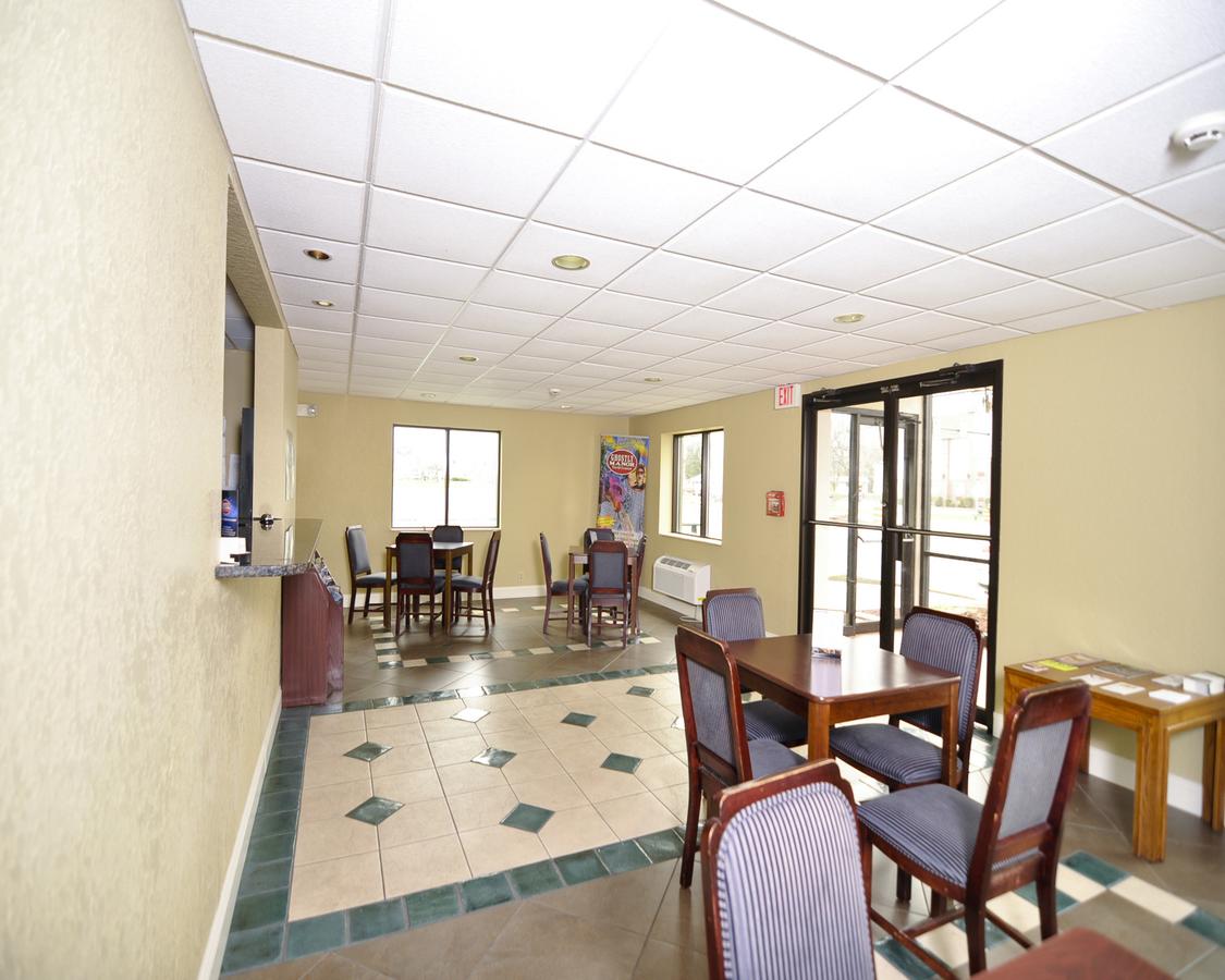 Best Budget Inn Sandusky - thumb 16