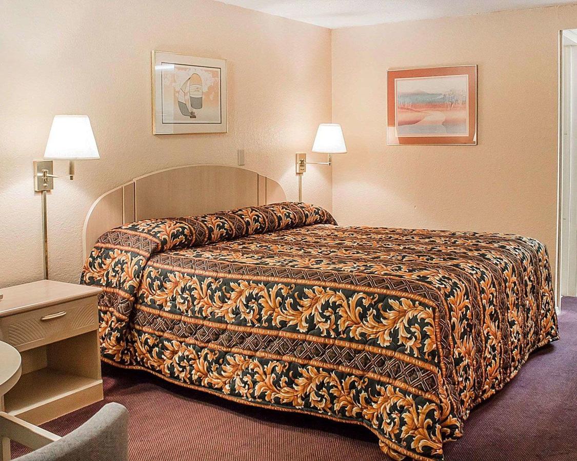 Rodeway Inn Findlay - thumb 21