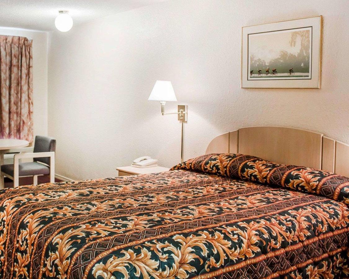 Rodeway Inn Findlay - thumb 12