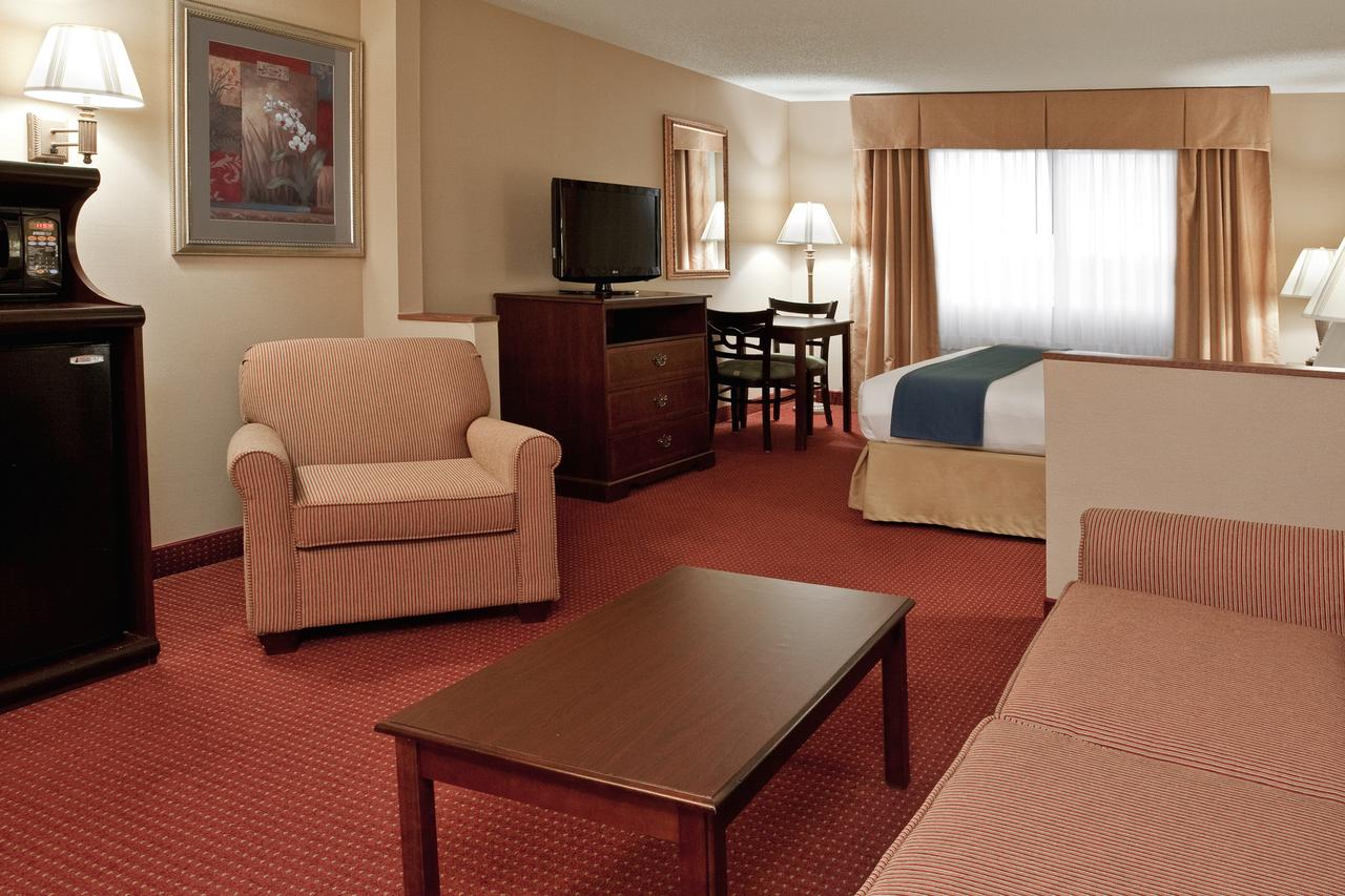 Holiday Inn Express Mt. Vernon - thumb 10