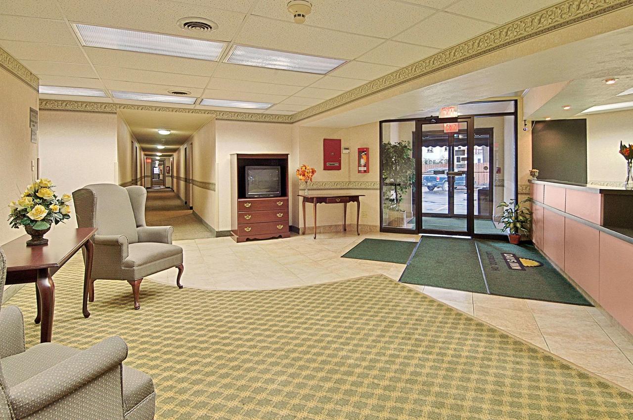 Days Inn By Wyndham Cleveland Lakewood - thumb 22