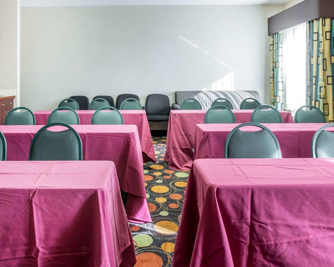Comfort Inn & Suites Maumee - Toledo - I80-90 - thumb 19