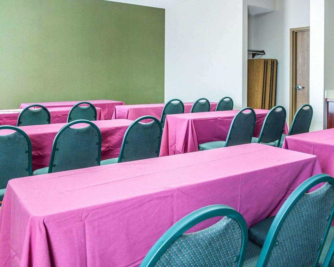 Comfort Inn & Suites Maumee - Toledo - I80-90 - thumb 26