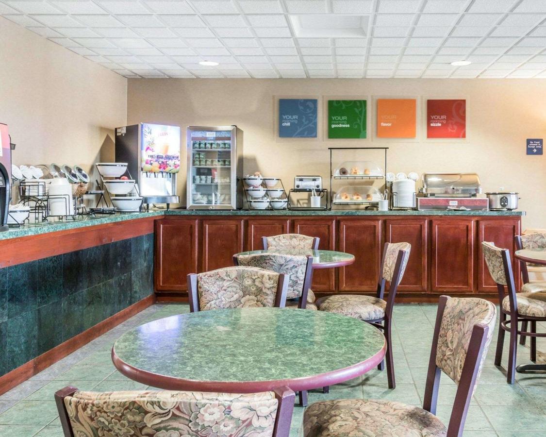 Comfort Inn & Suites Maumee - Toledo - I80-90 - thumb 4