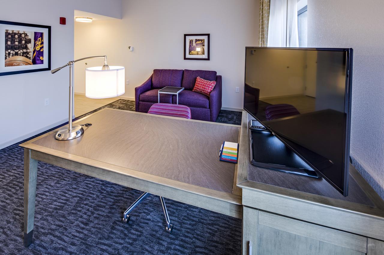 Hampton Inn Suites Ashland, Ohio - thumb 43