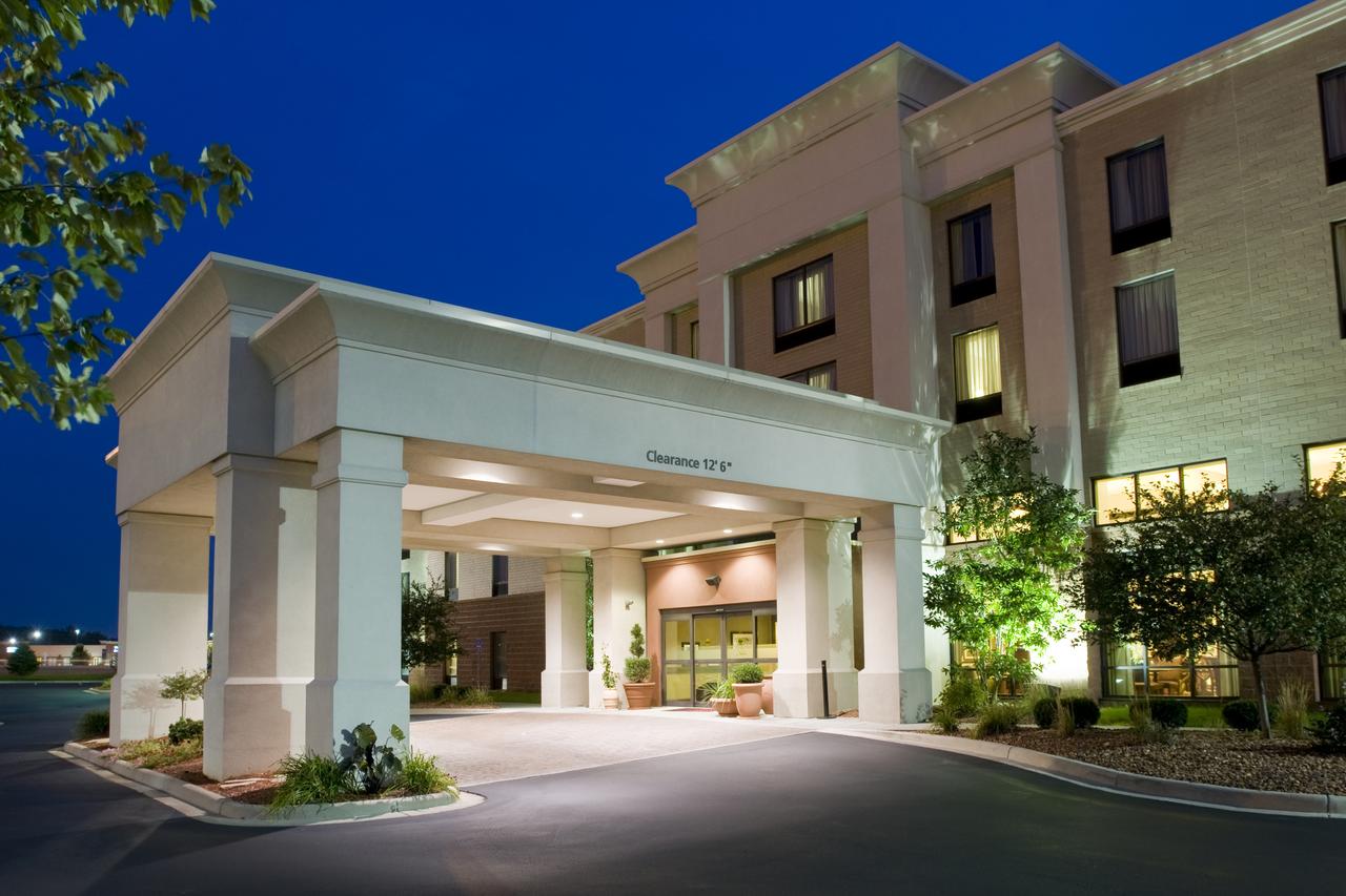 Hampton Inn & Suites Cincinnati-Union Centre - thumb 0