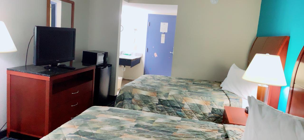 Home-Towne Suites - thumb 9