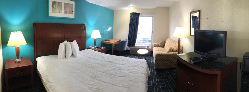 Home-Towne Suites - thumb 5