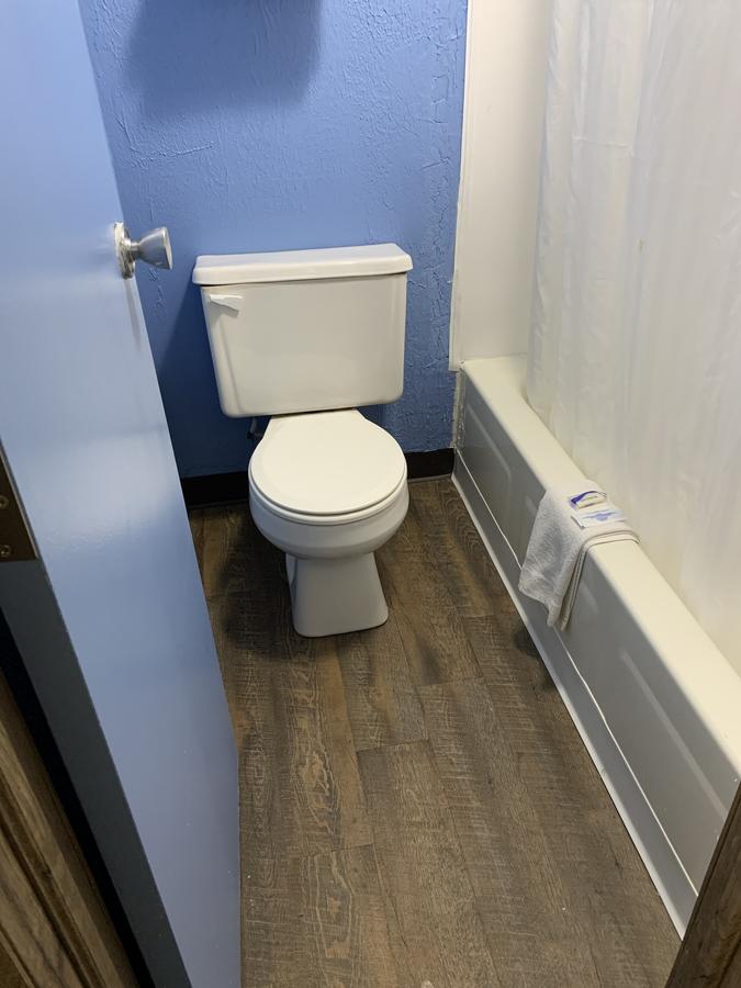Home-Towne Suites - thumb 1