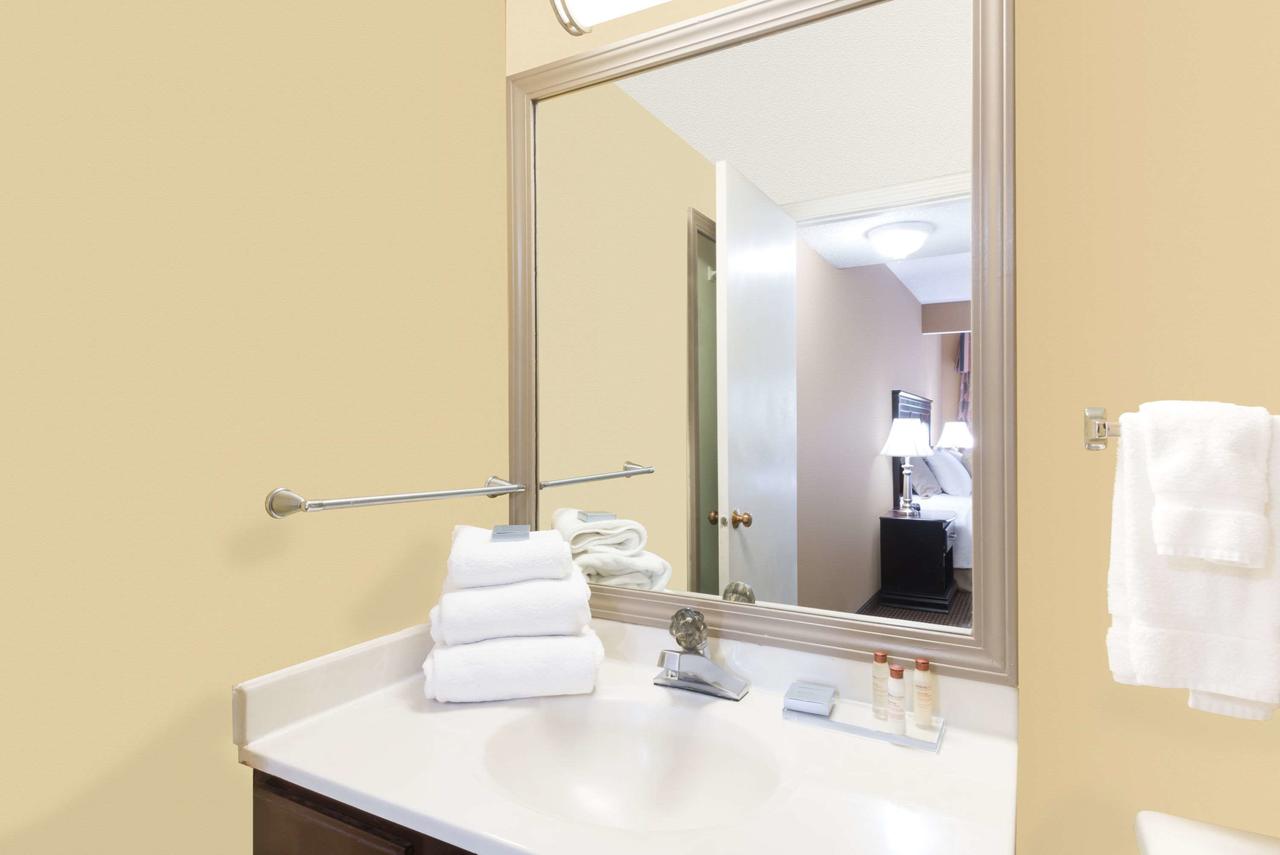 Hawthorn Suites Dayton North - thumb 18