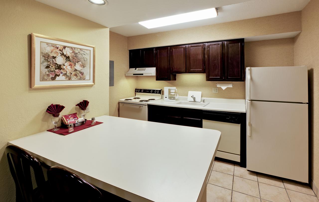 Hawthorn Suites Dayton North - thumb 3