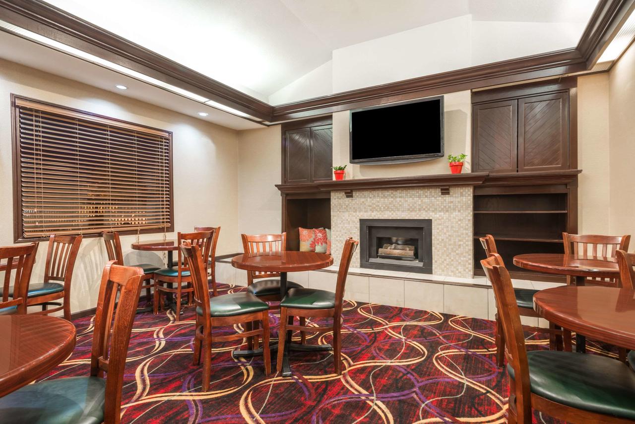 Hawthorn Suites Dayton North - thumb 9
