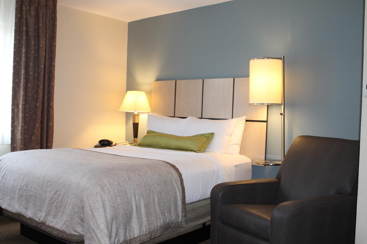 Candlewood Suites Cleveland - North Olmsted - thumb 5