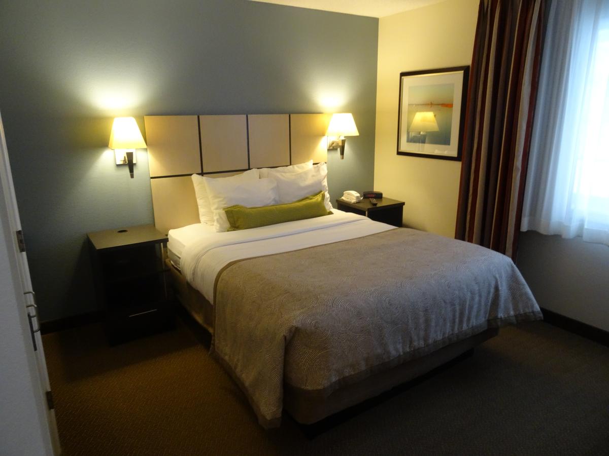 Candlewood Suites Cleveland - North Olmsted - thumb 36