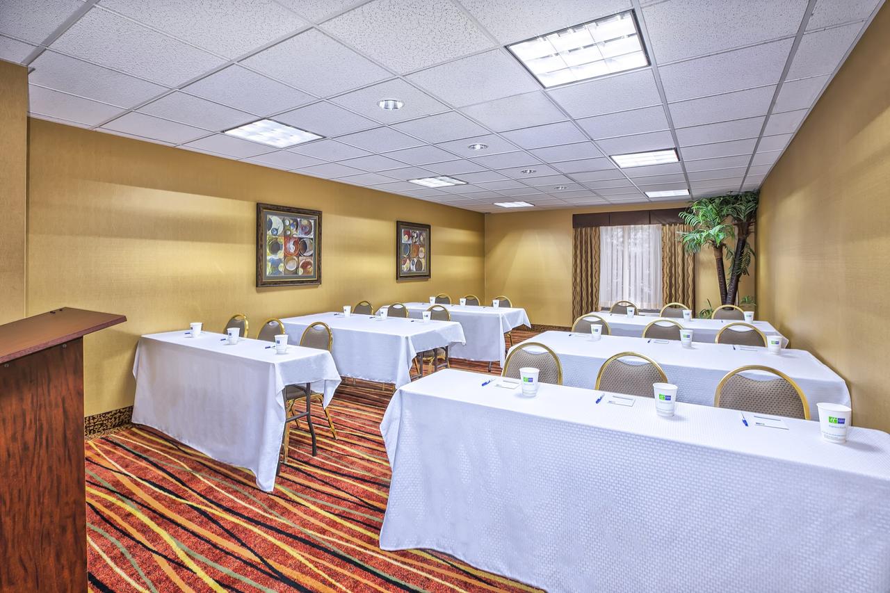 Holiday Inn Express Hotel And Suites Marysville - thumb 20