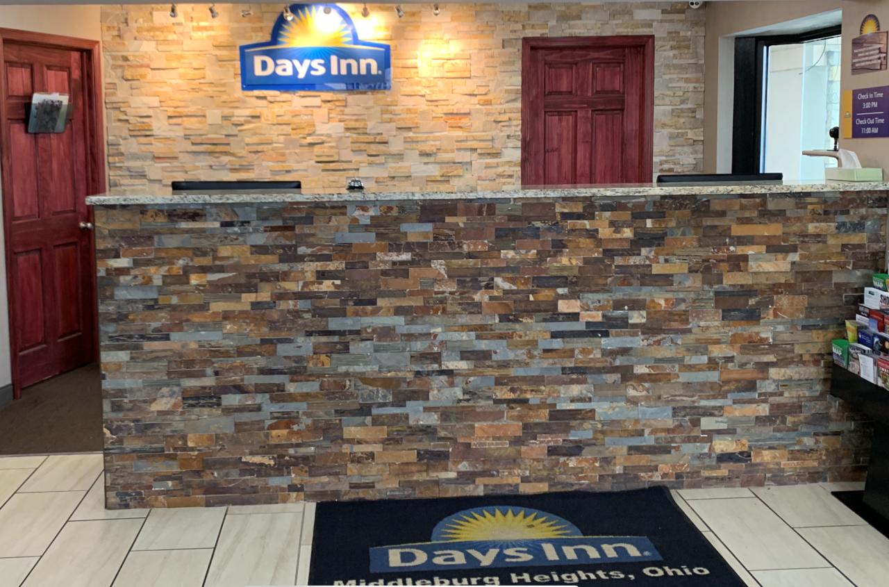 Days Inn By Wyndham Middleburg Heights - thumb 1