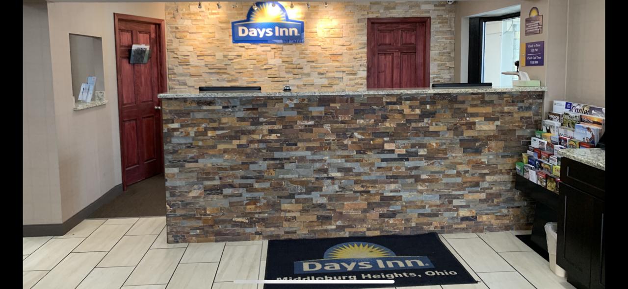 Days Inn By Wyndham Middleburg Heights - thumb 14